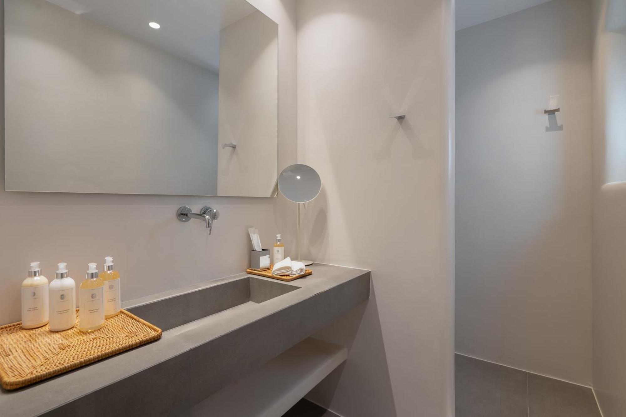 Nero Suites By Nomee Hospitality Group Imerovigli (Santorini) Exterior foto