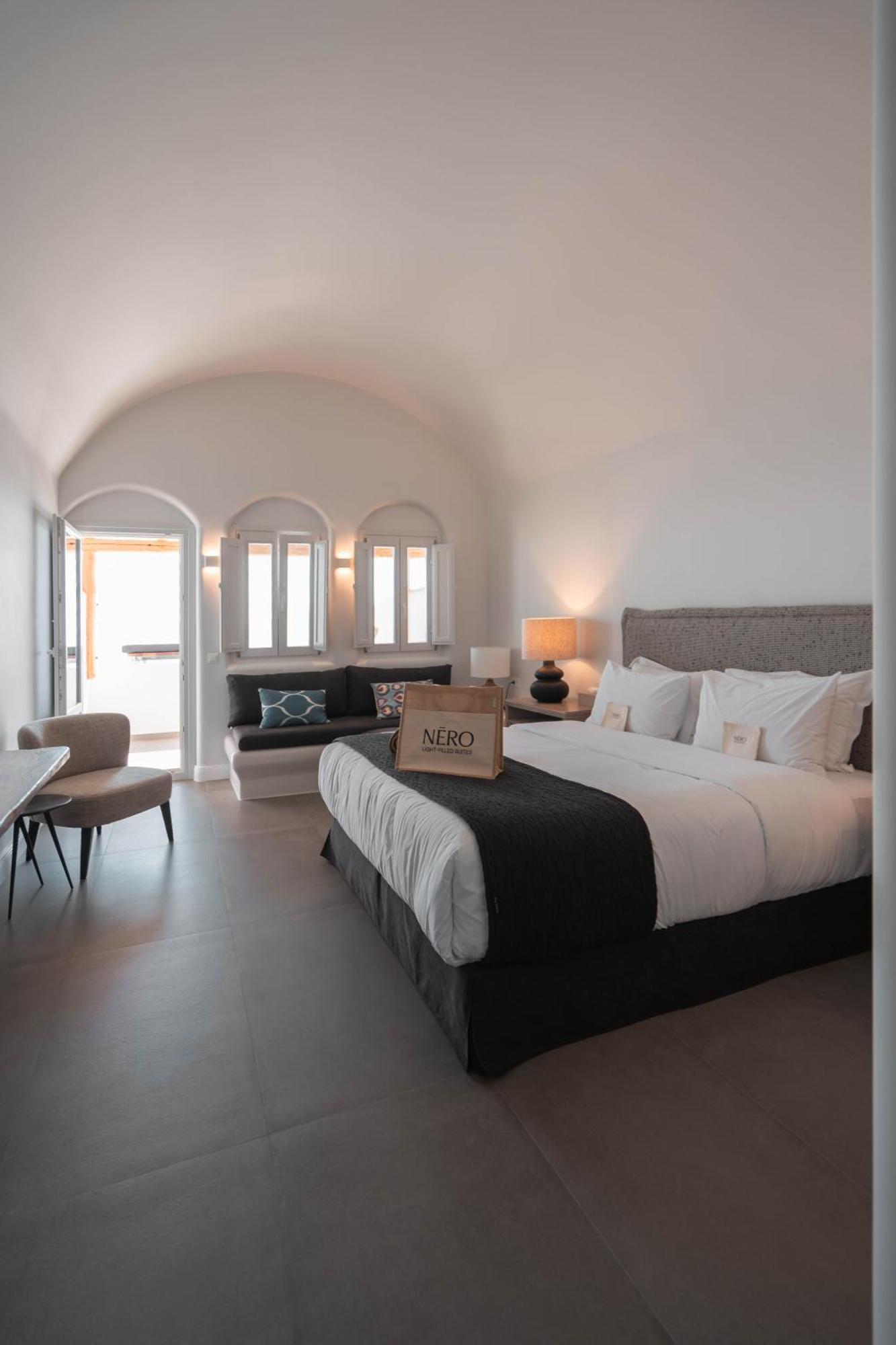 Nero Suites By Nomee Hospitality Group Imerovigli (Santorini) Exterior foto