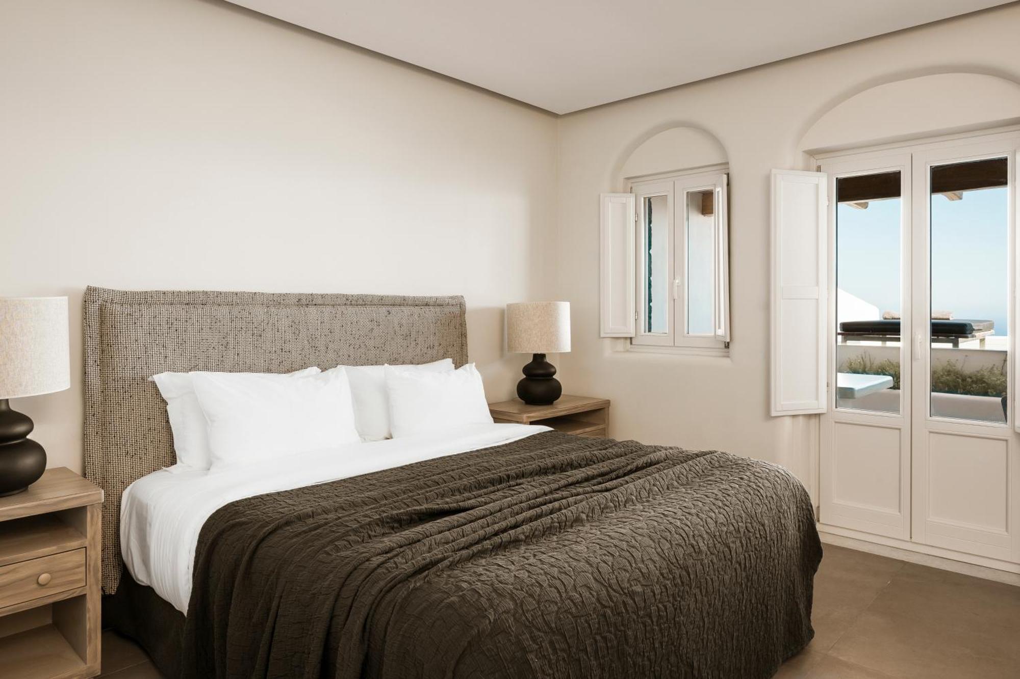 Nero Suites By Nomee Hospitality Group Imerovigli (Santorini) Exterior foto